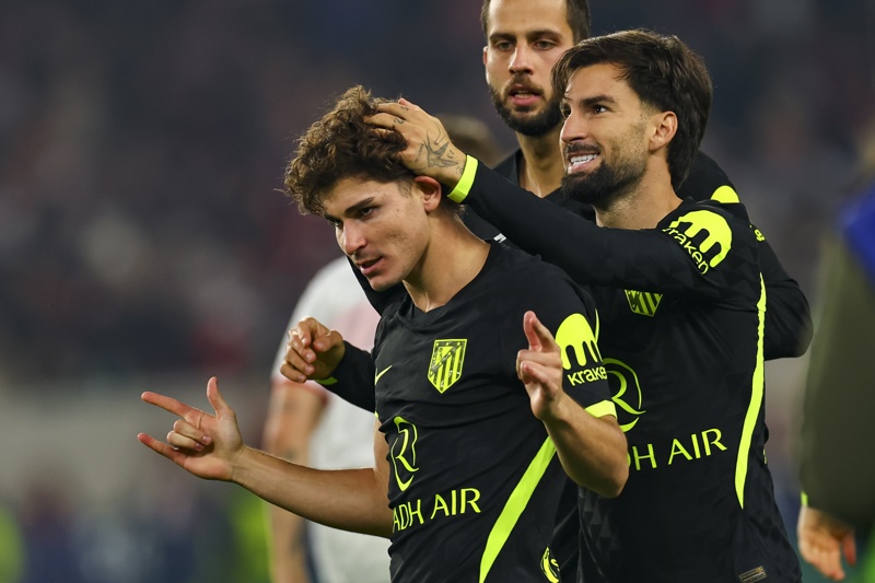 Julián Álvarez rescata empate del Atlético de Madrid ante Stuttgart