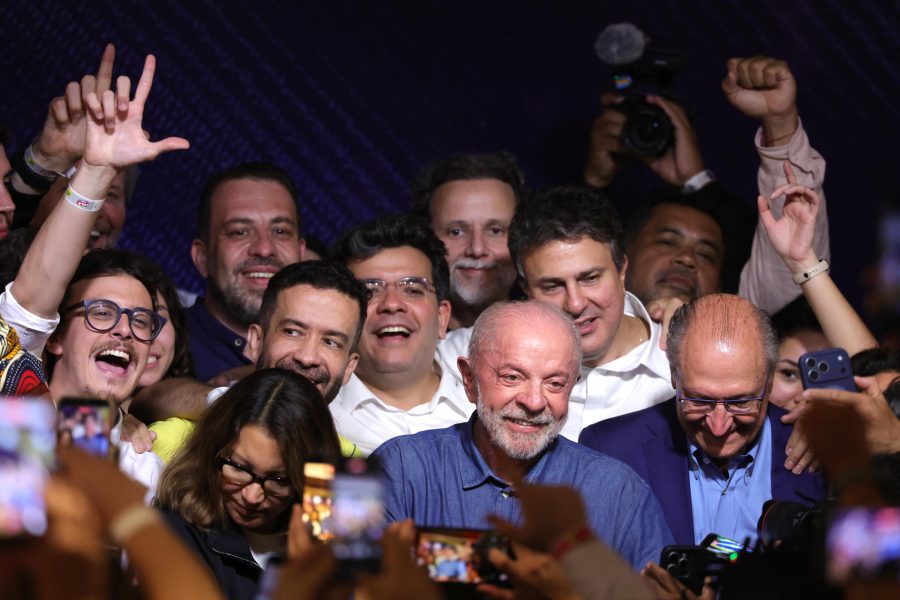 Lula gana las elecciones presidenciales tras una remontada inédita ante Flávio Bolsonaro